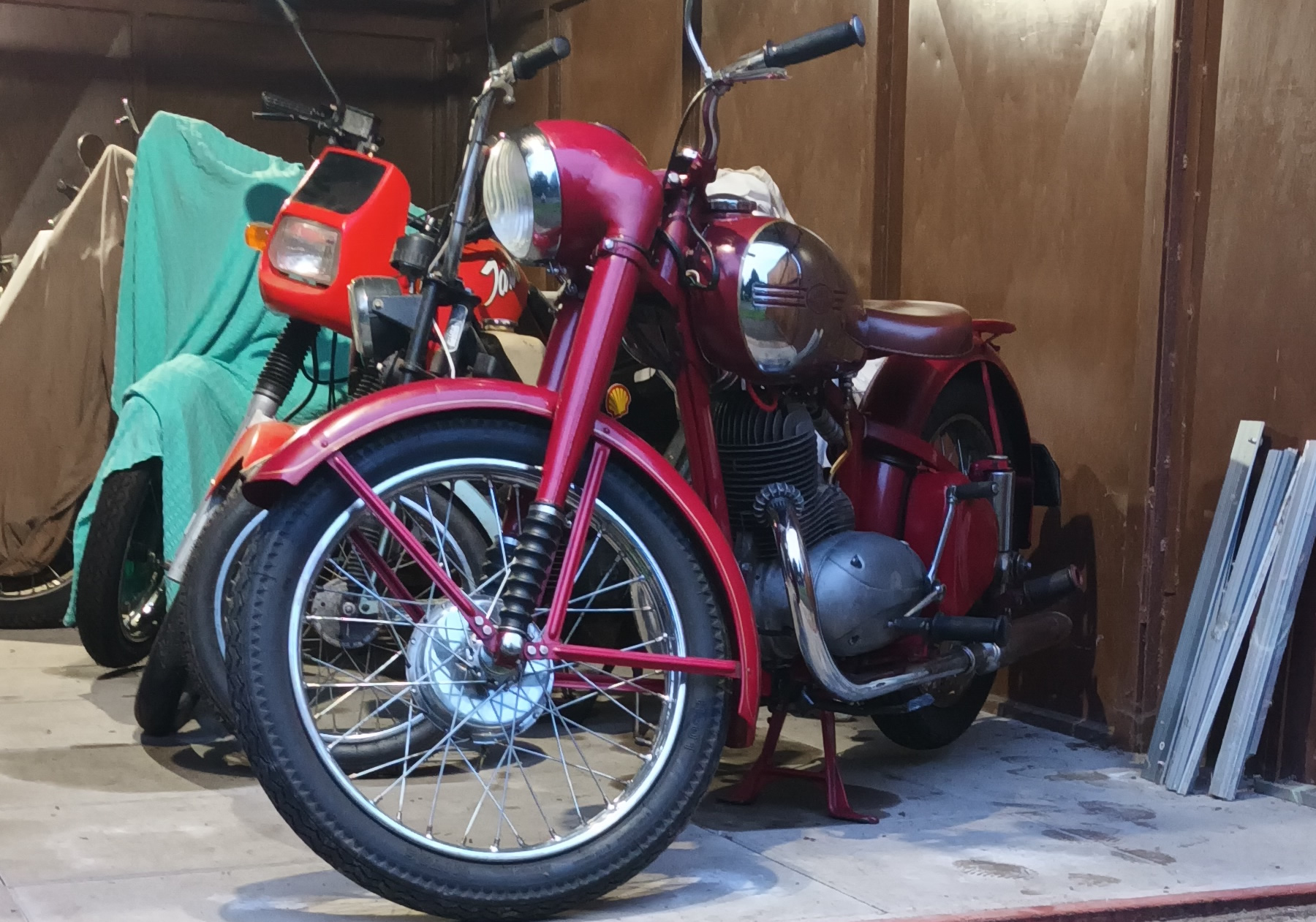 53 Jawa 250 Tovara